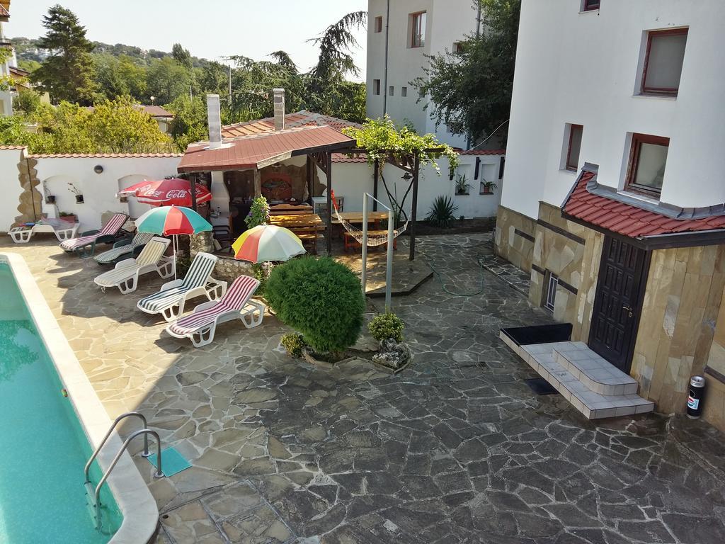 Guest House Yanina Varna Exterior foto