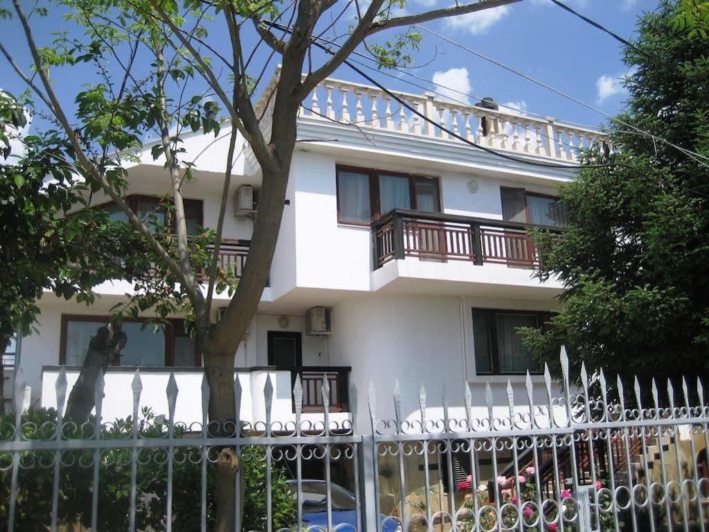 Guest House Yanina Varna Exterior foto