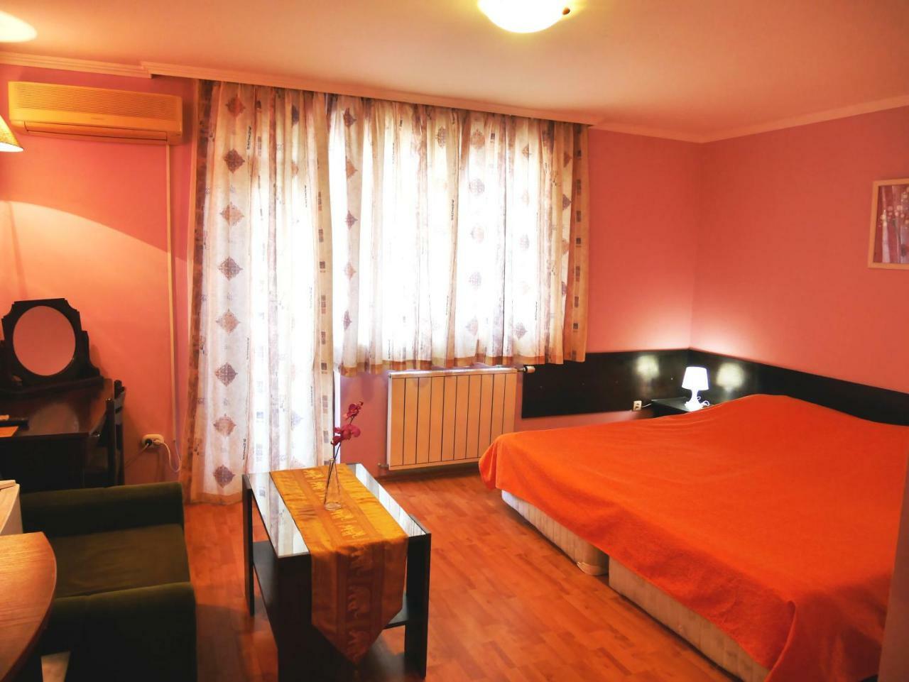 Guest House Yanina Varna Exterior foto